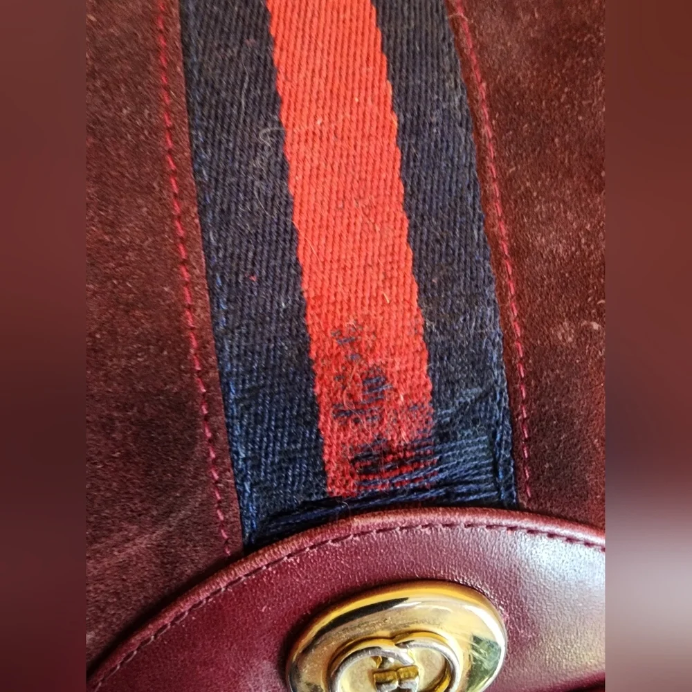 Vintage‎ Gucci Crossbody Bag Purse Maroon Genuine Leather Suede W COA